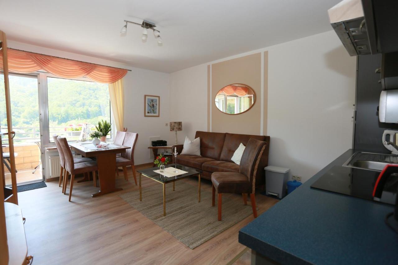 Ferienwohnung Moselblick-Stein Valwig Eksteriør bilde